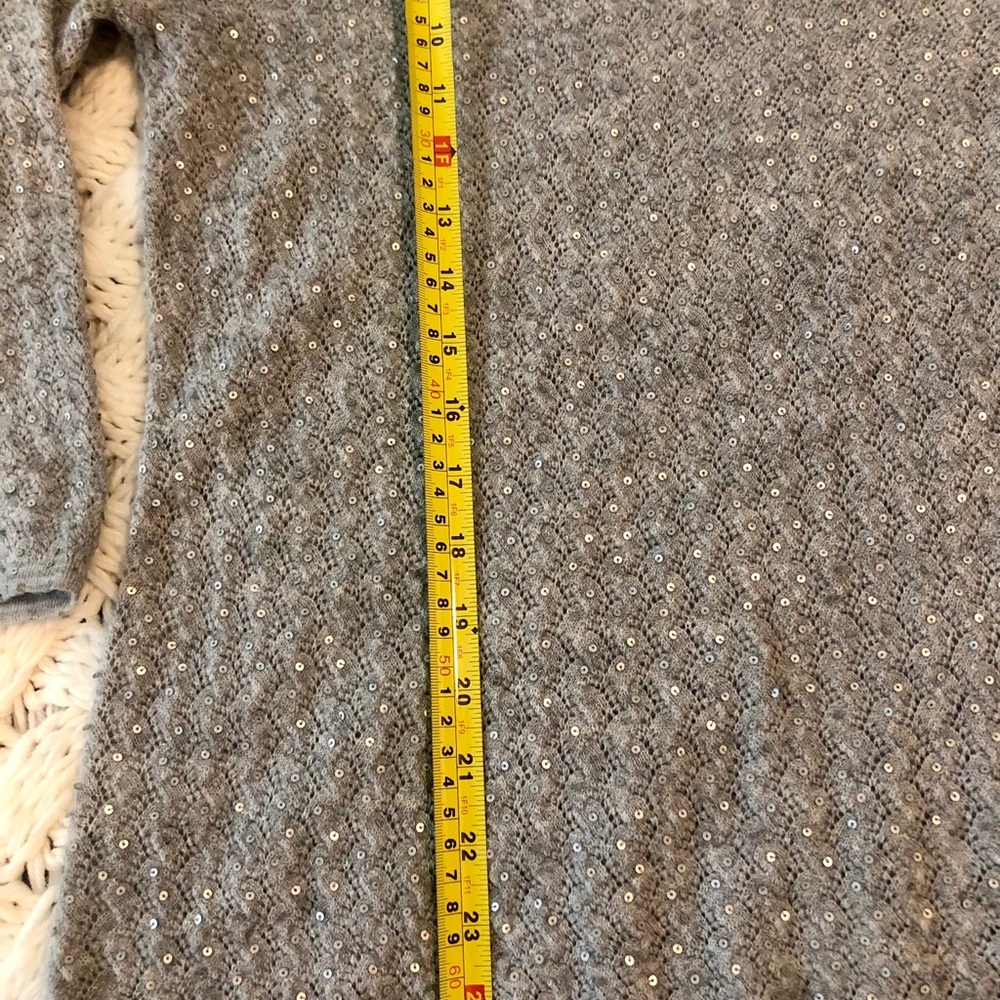 Sweater - Picture 5 of 6